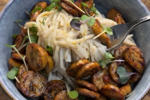 healthy alfredo pasta with organic chicken sausage